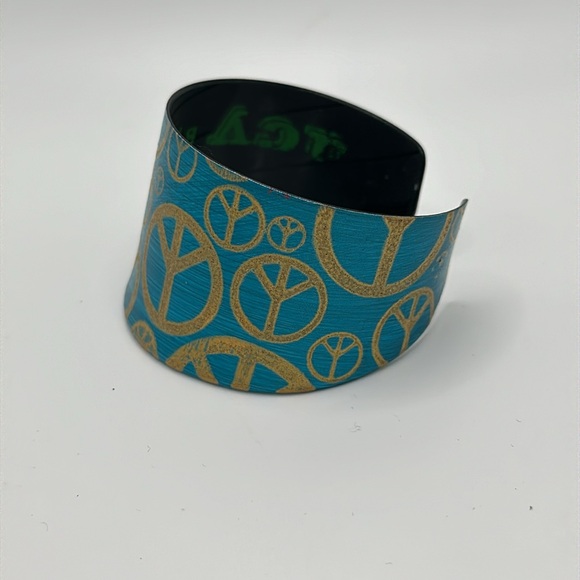 Lucy by house of smash handmade recycled vinyl album bracelet - Picture 2 of 4
